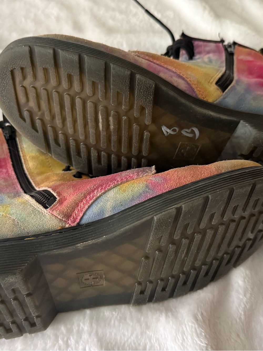 Dr. Martens 1460 Tie Dye Suede Boots size 6 women’s 5 men’s - Picture 15 of 16